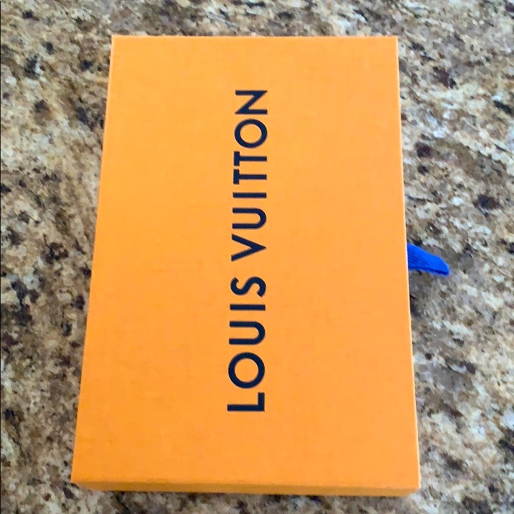 Louis Vuitton  iPhone 8  portfolio